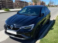 Usado Renault Arkana RS Line 139 CV (102 kW) 2022 Negro SUV