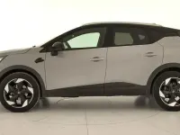 Usado Renault Captur Techno 100 CV (73 kW) 2026 Gris SUV