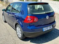 Usado VW Golf V Sportline 105 CV (77 kW) 2007 Azul Berlina