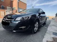 Usado Opel Astra Excellence 165 CV (121 kW) 2015 Negro Familiar