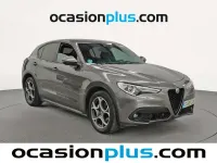 Usado Alfa Romeo Stelvio Sprint 190 CV (139 kW) 2022 Gris SUV