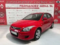 Usado Hyundai i30 Classic 109 CV (80 kW) 2010 Rojo Berlina
