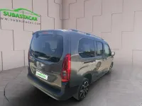 Usado Citroën e-Berlingo Shine 130 CV (95 kW) 2022 Gris metalizado Monovolumen