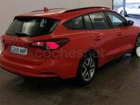 Usado Ford Focus Trend 120 CV (88 kW) 2023 Rojo Familiar