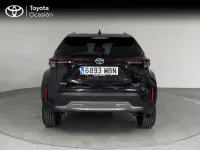 Usado Toyota Yaris 116 CV (85 kW) 2022 Negro azabache Utilitario