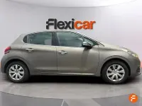 Usado Peugeot 208 Access 82 CV (60 kW) 2015 Verde Utilitario