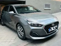 Usado Hyundai i30 120 CV (88 kW) 2019 Gris Familiar