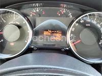 Usado Peugeot 5008 Allure 120 CV (88 kW) 2015 Beige Monovolumen