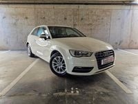 Usado Audi A3 Ambiente 105 HP (77 kW) 2014 Branco Sedan