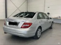 Usado Mercedes C220 Elegance 170 CV (125 kW) 2011 Gris / plata Berlina