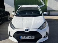 Usado Toyota Yaris Hybrid Active 116 CV (85 kW) 2023 Blanco Berlina