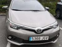 Usado Toyota Auris Active 116 CV (85 kW) 2015 Marrón Berlina