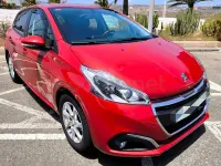 Usado Peugeot 208 Access 82 CV (60 kW) 2017 Granate Utilitario