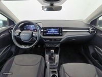 Usado Skoda Fabia Selection 95 CV (69 kW) 2025 Gris / plateado Berlina