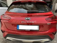 Usado Kia XCeed 136 CV (100 kW) 2021 Granate SUV