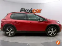 Usado Peugeot 2008 Allure 130 CV (95 kW) 2019 Rojo SUV