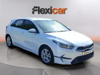 Usado Kia Ceed 101 CV (74 kW) 2021 Blanco Utilitario