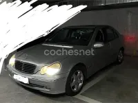 Usado Mercedes C320 Avantgarde 218 CV (160 kW) 2001 Gris / plata Berlina