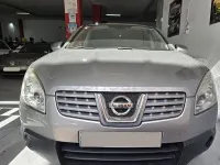 Usado Nissan Qashqai Tekna 106 CV (77 kW) 2008 Gris / plata SUV