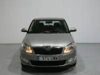 Usado Skoda Fabia Style 105 CV (77 kW) 2010 Gris Utilitario