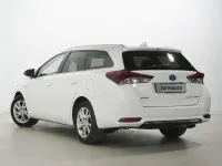 Usado Toyota Auris Hybrid Active 136 CV (100 kW) 2016 Blanco Familiar
