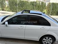 Usado Mercedes C200 136 CV (100 kW) 2010 Blanco Familiar