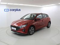 Usado Hyundai i20 84 CV (61 kW) 2023 Dragon red (perlado) Berlina