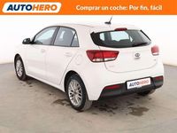 Usado Kia Rio 101 CV (74 kW) 2018 Blanco Berlina