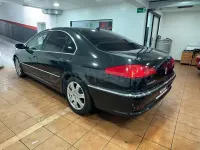 Usado Peugeot 607 204 CV (150 kW) 2006 Gris / plata Berlina