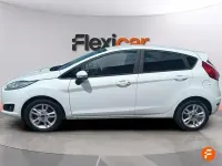 Usado Ford Fiesta Trend 82 CV (60 kW) 2017 Blanco Utilitario