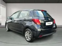Usado Toyota Yaris Active 69 CV (50 kW) 2017 Negro Utilitario