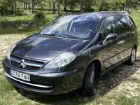 Usado Citroën C8 Exclusive 138 CV (101 kW) 2007 Negro Monovolumen