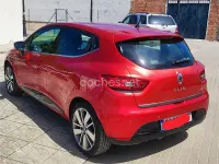 Usado Renault Clio IV 90 CV (66 kW) 2014 Rojo Berlina