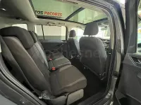 Usado VW Touran Sportline 122 CV (89 kW) 2021 Gris / plata Monovolumen