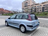 Usado Peugeot 206 90 CV (66 kW) 2004 Azul Familiar