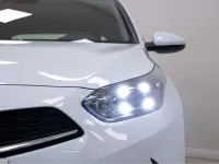 Usado Kia Ceed 101 CV (74 kW) 2025 Blanco Utilitario