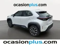 Usado Toyota Yaris Hybrid Active 116 CV (85 kW) 2024 Blanco Pickup/Camioneta