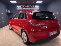 Usado Hyundai i30 95 HP (69 kW) 2020 Vermelho Sedan
