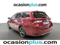 Usado Toyota Auris 136 CV (100 kW) 2018 Rojo Familiar