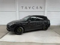 Usado Porsche Cayenne E-Hybrid 462 CV (339 kW) 2018 Negro SUV