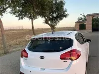 Usado Kia Ceed GT 90 CV (66 kW) 2013 Blanco Berlina