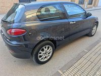 Usado Alfa Romeo 147 Distinctive 115 CV (84 kW) 2002 Gris / plata Utilitario
