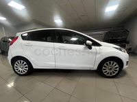 Usado Ford Fiesta Trend 75 CV (55 kW) 2016 Blanco Utilitario