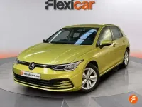 Usado VW Golf VIII Life 131 CV (96 kW) 2022 Amarillo Berlina