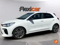 Usado Kia Rio GT-Line 120 CV (88 kW) 2020 Blanco