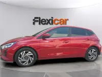 Usado Hyundai i20 101 CV (74 kW) 2024 Rojo Utilitario