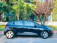 Usado Renault Clio IV Expression 75 CV (55 kW) 2015 Negro Berlina