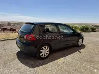 Usado VW Golf IV Sportline 105 CV (77 kW) 2004 Negro Berlina