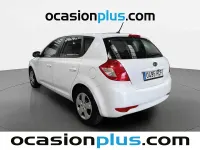 Usado Kia Ceed 90 CV (66 kW) 2011 Blanco Utilitario