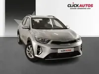 Usado Kia Stonic 79 CV (58 kW) 2025 Gris / plata SUV